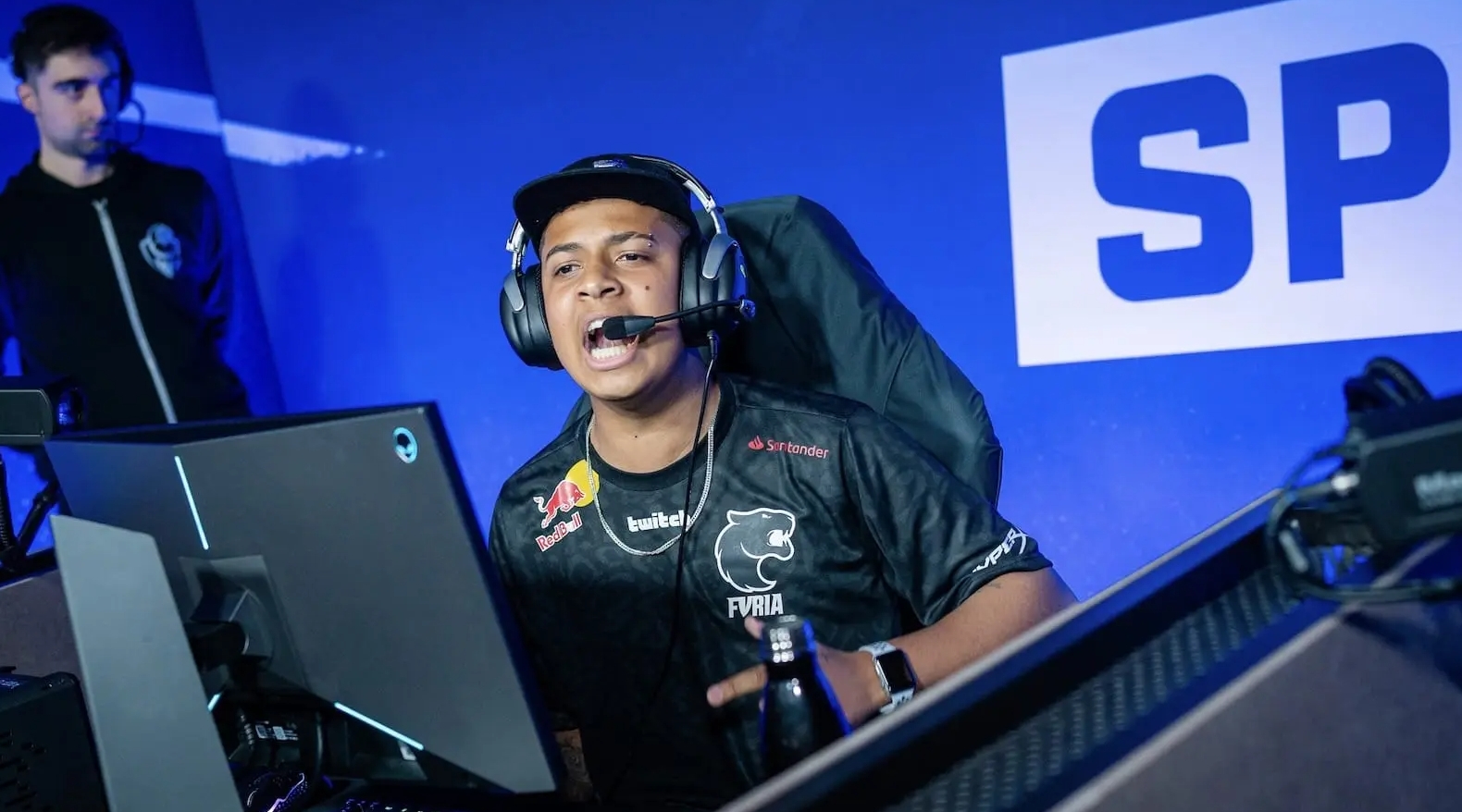 巴萨以高位 巴萨以高位